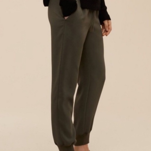 Aritzia Wilfred Buffon Pant Crepe Jogger - Picture 2 of 8